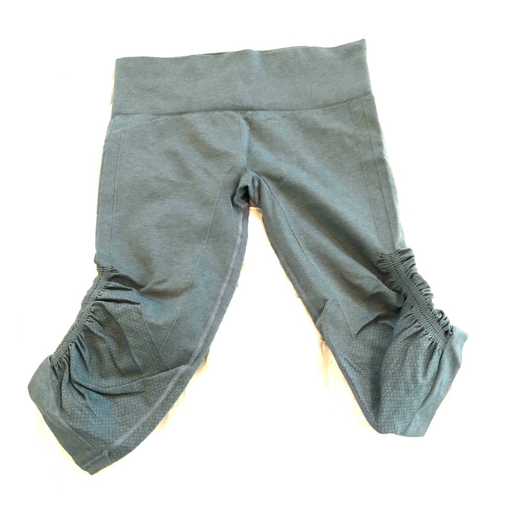 Lululemon blue-grey yoga pants